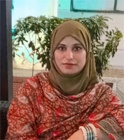 Portrait of Ms. Nusrat Perveen, an experienced Biology teacher with 16 years of teaching expertise. Dedicated educator with a Master’s in Zoology, guiding students in Biology and Zoology.