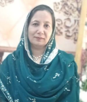 Portrait of Ms. Lubna Latif, an experienced Chemistry teacher with 16 years of teaching expertise. Dedicated educator specializing in Physical, Organic, and Inorganic Chemistry.
